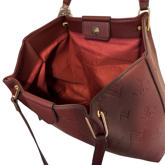 NWT.. Adrienne Vittadini Marseille Wine Leather Embossed Tote & Pouch MSRP $210 - Picture 7 of 9